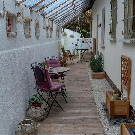 Pfiffige Luisa In Ruhiger Waldrandlage Mit Balkon Und Wintergarten *