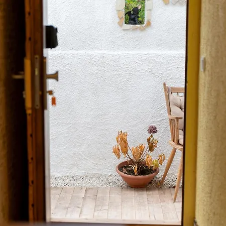 Pfiffige Luisa In Ruhiger Waldrandlage Mit Balkon Und Wintergarten * Marburg