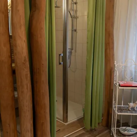 Pfiffige Luisa In Ruhiger Waldrandlage Mit Balkon Und Wintergarten * Marburg