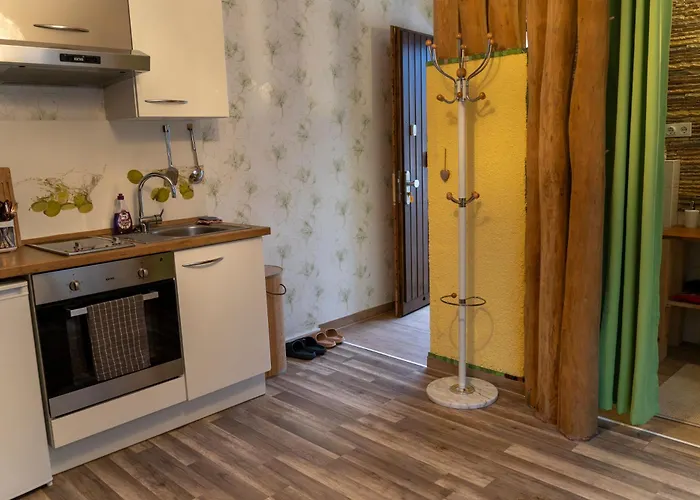 Pfiffige Luisa In Ruhiger Waldrandlage Mit Balkon Und Wintergarten Marburg