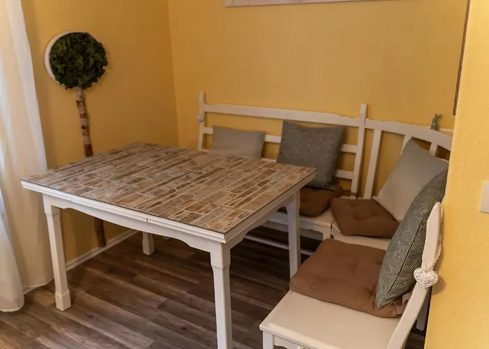 Pfiffige Luisa In Ruhiger Waldrandlage Mit Balkon Und Wintergarten *